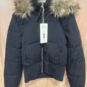 Hollister (vintage) black  Puffer Jacket with Faux Fur Hood Trim